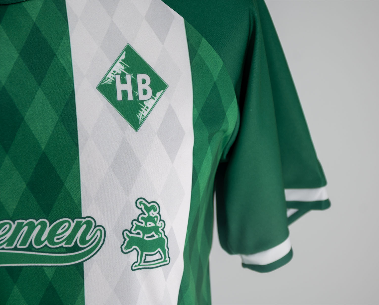 Bremen Fan-Trikot Damen 26/27 Heim inkl. Name und Nummer (Druck)
