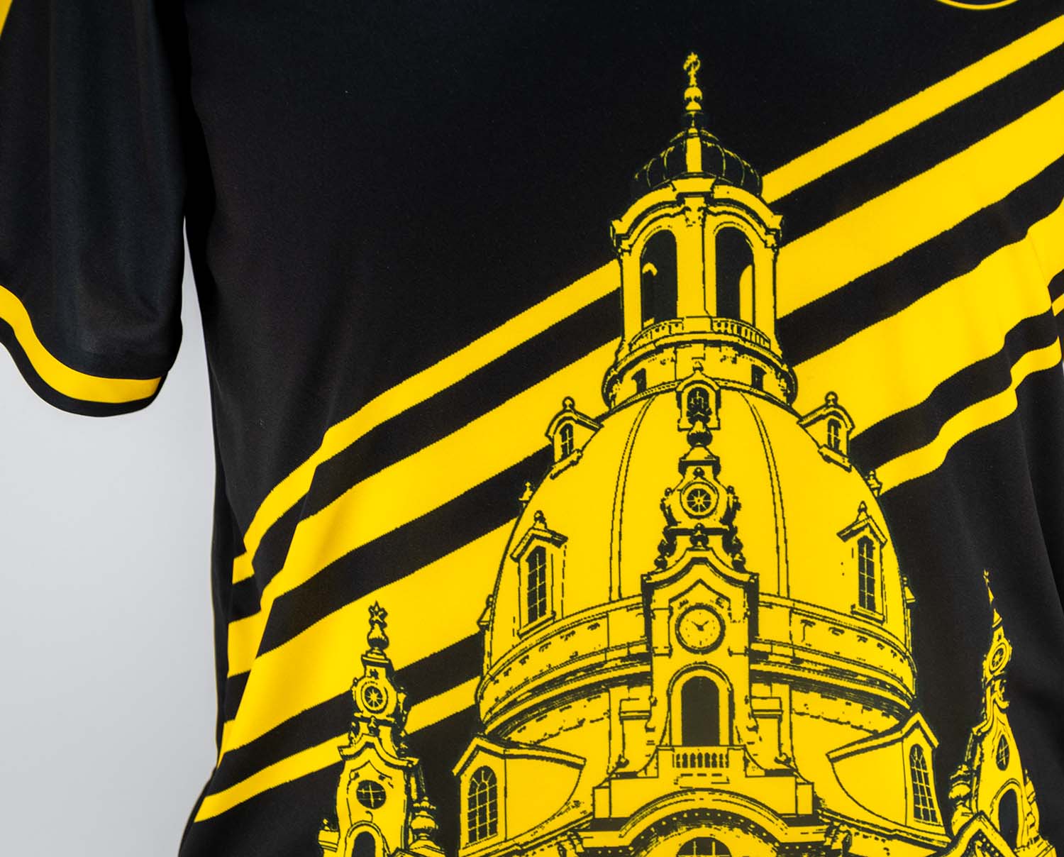 Dresden Fan-Trikot 26/27 Auswärts inkl. Name und Nummer (Druck)