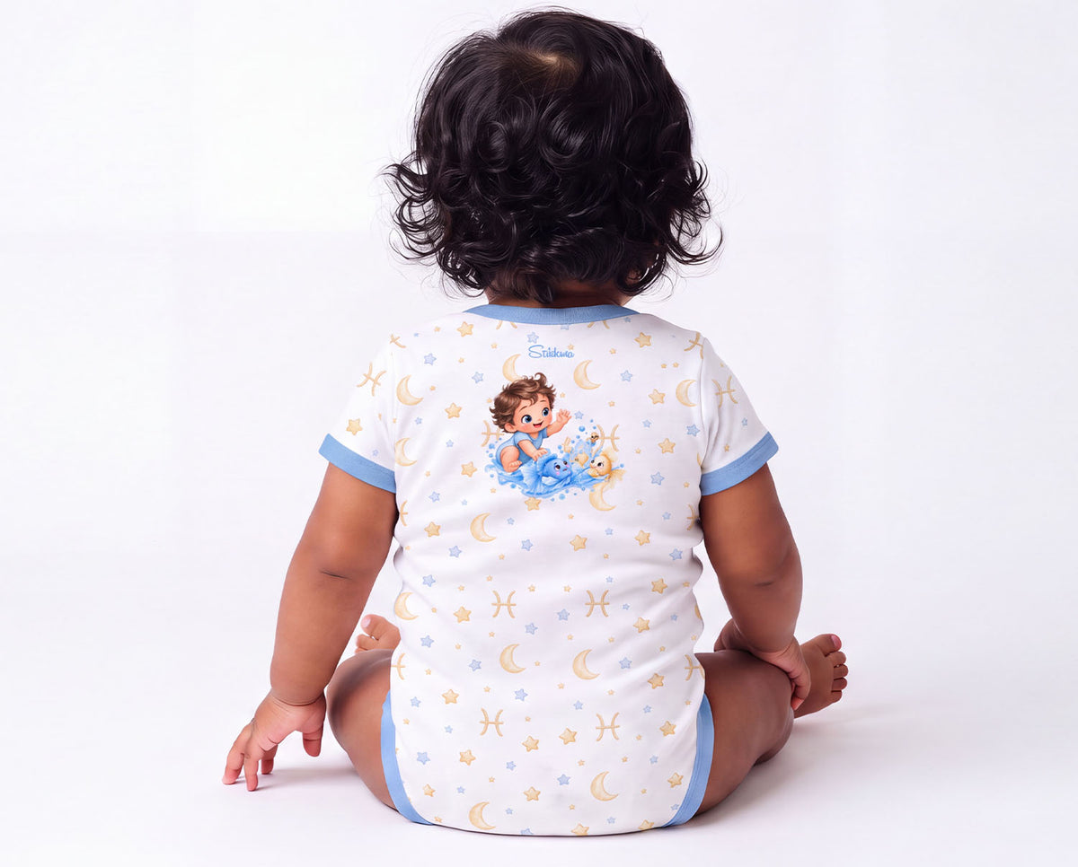 Sternzeichen Fische Kindermotiv Baby Body inkl. Name und Nummer (Druck)