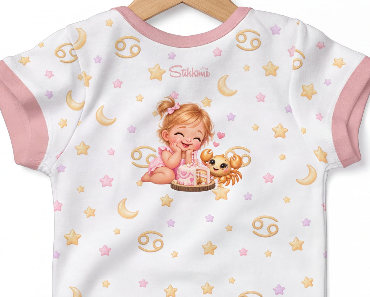 Krebs Baby Body Mädchen mit Kindermotiv inkl. Name (Druck)