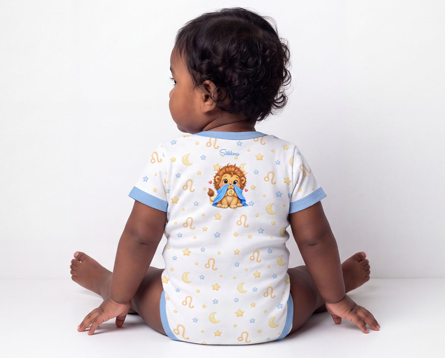 Löwe Baby Body Jungen mit Sternzeichenmotiv inkl. Name (Druck)