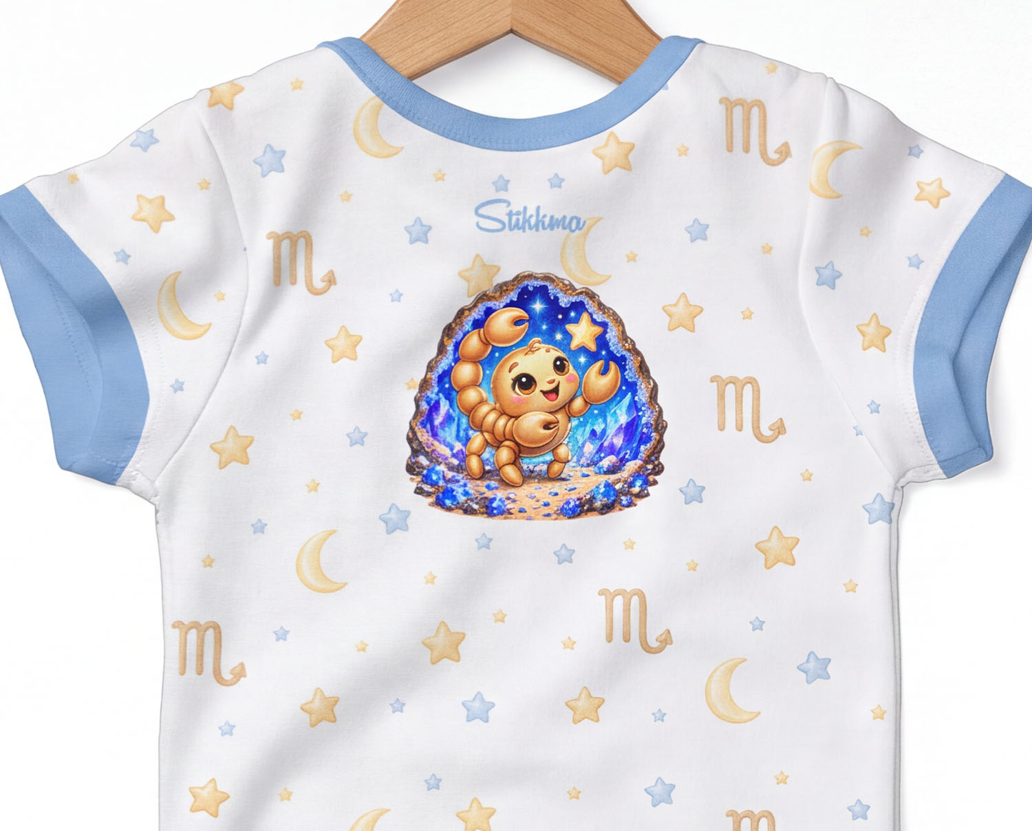 Skorpion Baby Body Jungen mit Sternzeichenmotiv inkl. Name (Druck)