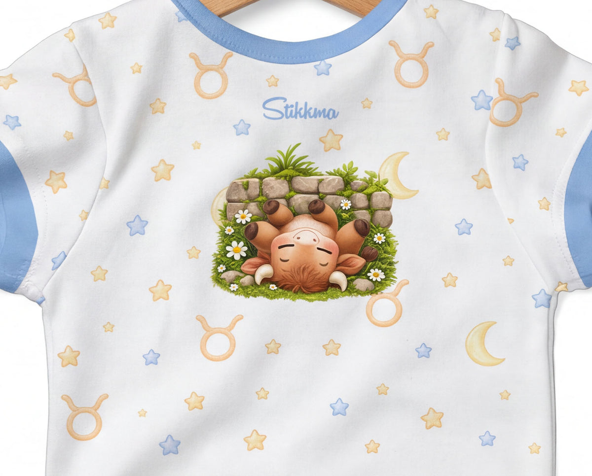 Stier Baby Body Jungen mit Sternzeichenmotiv inkl. Name (Druck)