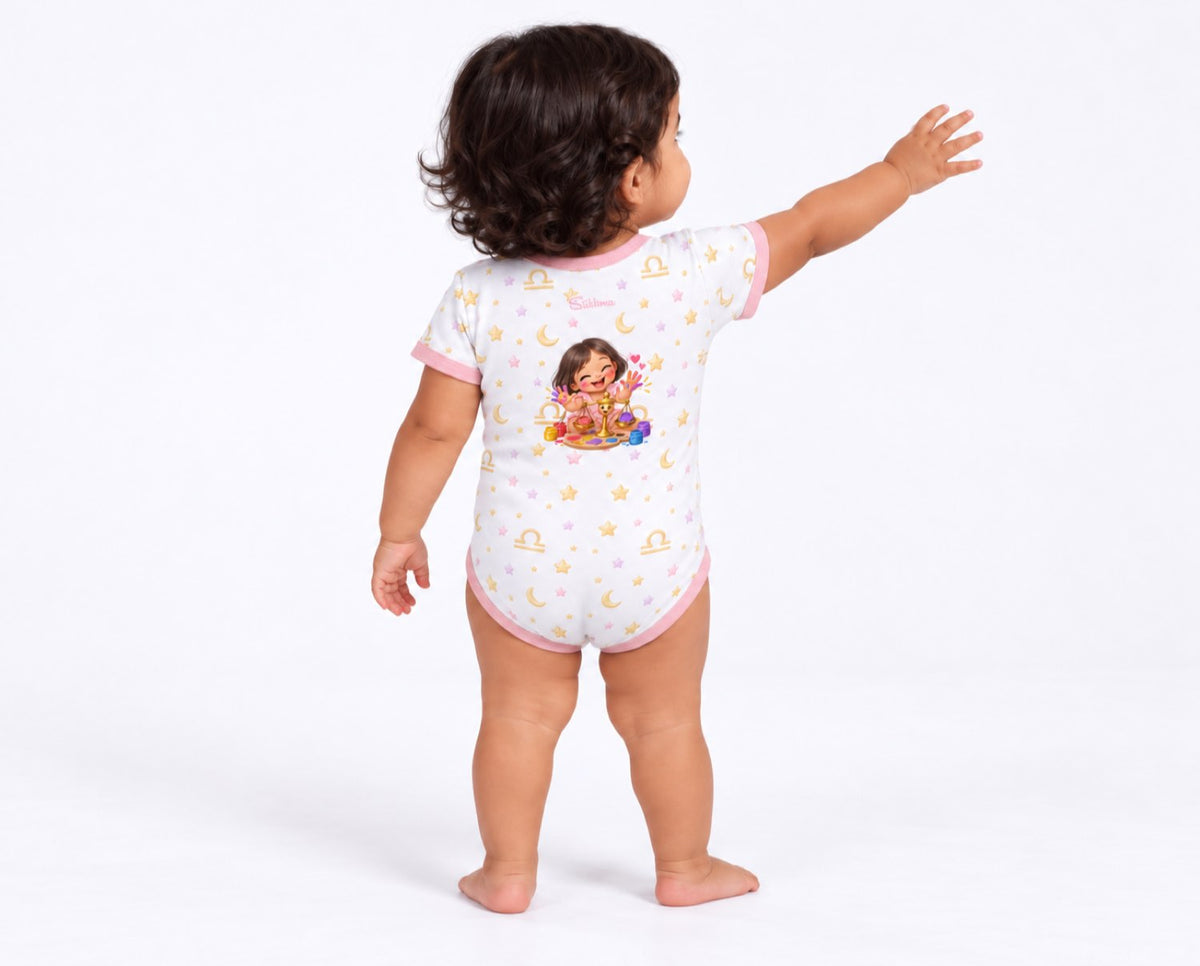 Waage Baby Body Mädchen mit Kindermotiv inkl. Name (Druck)