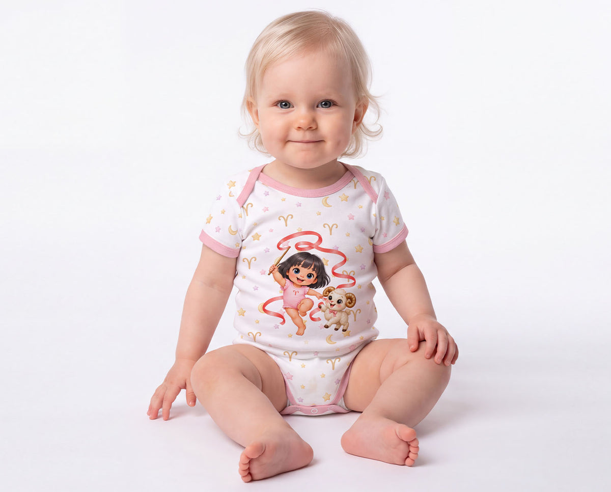 Widder Baby Body Mädchen mit Kindermotiv inkl. Name (Druck)