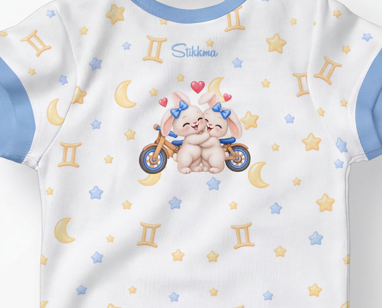 Zwillinge Baby Body Jungen mit Sternzeichenmotiv inkl. Name (Druck)