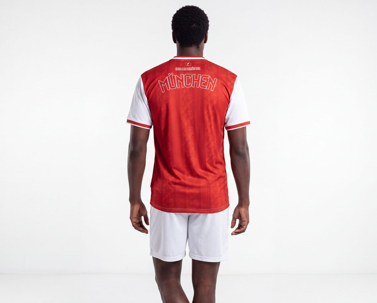 München Fan-Trikot 26/27 Heim "Unser Herz schlägt Rot" inkl. Name und Nummer (Druck)